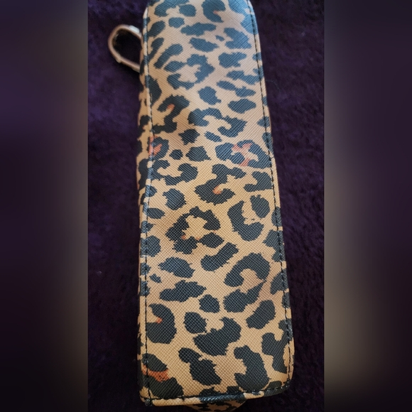 Victoria's Secret Leopard Printed Wristlet - Picture 10 of 12